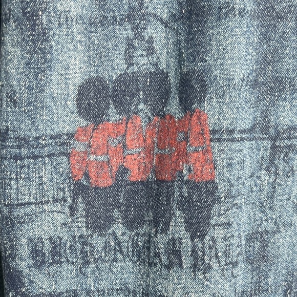 Vintage Lapis Jean Jacket featuring Buckingham Palace Royal Queens Guard images - Picture 3 of 11